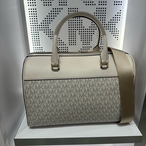 MICHAEL KORS TRAVEL MEDIUM DUFFEL SATCHEL / CROSSBODY BAG LIGHT CREAM MULTI - Picture 9 of 14